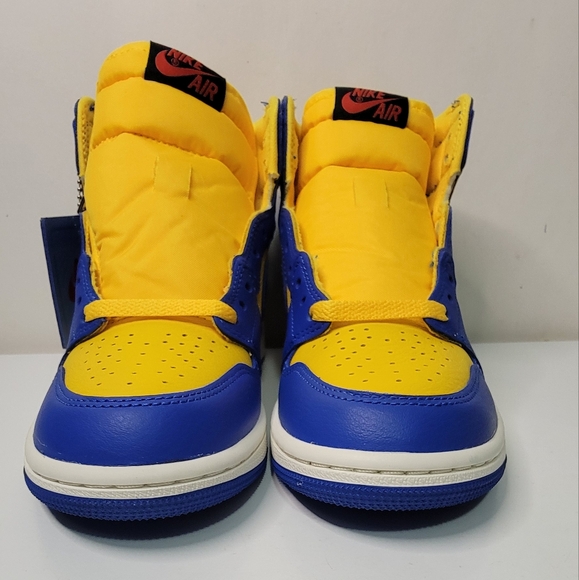 WMNS AIR JORDAN 1 RETRO HI OG Varsity Maize/Game Royal-Sail FD2596 700 - Picture 5 of 10